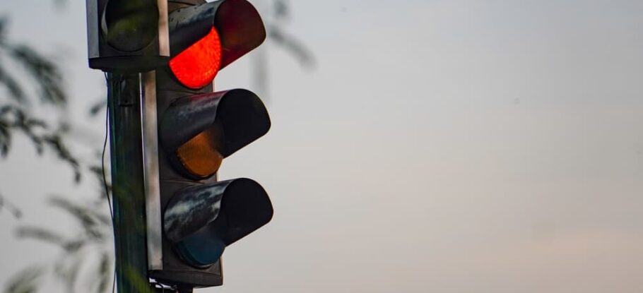 traffic light showing red stop light